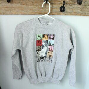 Gildan Size M Taylor Swift The Eras Tour Sweatshirt Gray